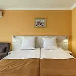 Riva 3* Sluneční pobřeží
