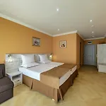 Готель Riva Сонячний Берег