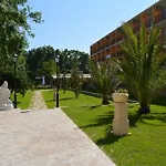 Riva Готель
