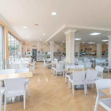 Riva Hotel 3*