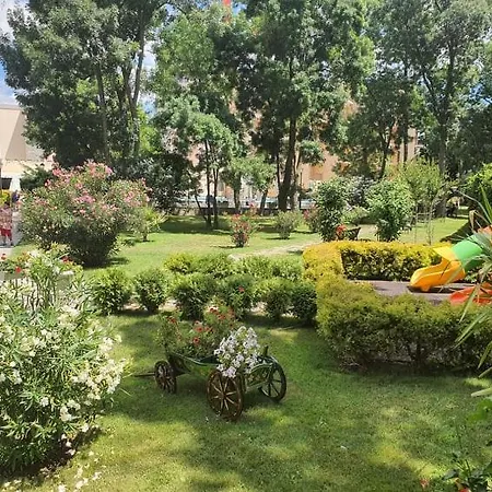 Riva Готель