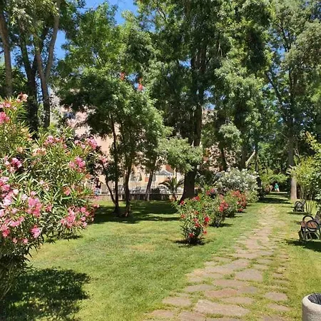 Riva Szálloda 3*