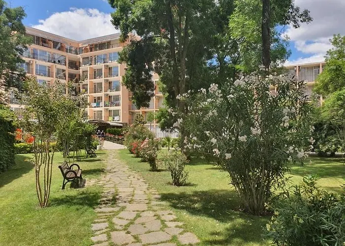 里瓦酒店 - 全包