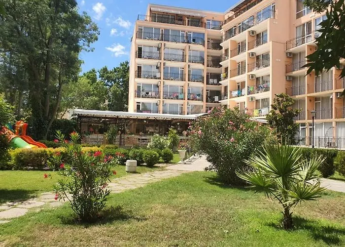 里瓦酒店 - 全包 3*